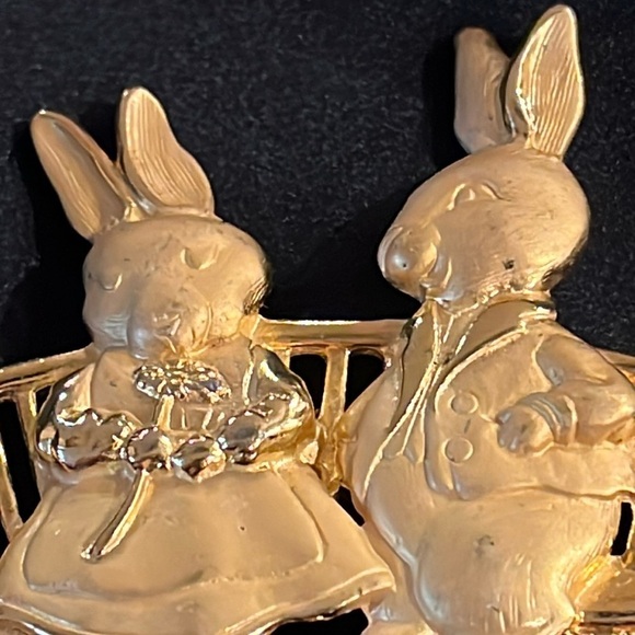 Vintage Jonette Jewelry Rabbit Brooch, Courting Bunnies on Bench, JJ, Easter Pin - Picture 1 of 7